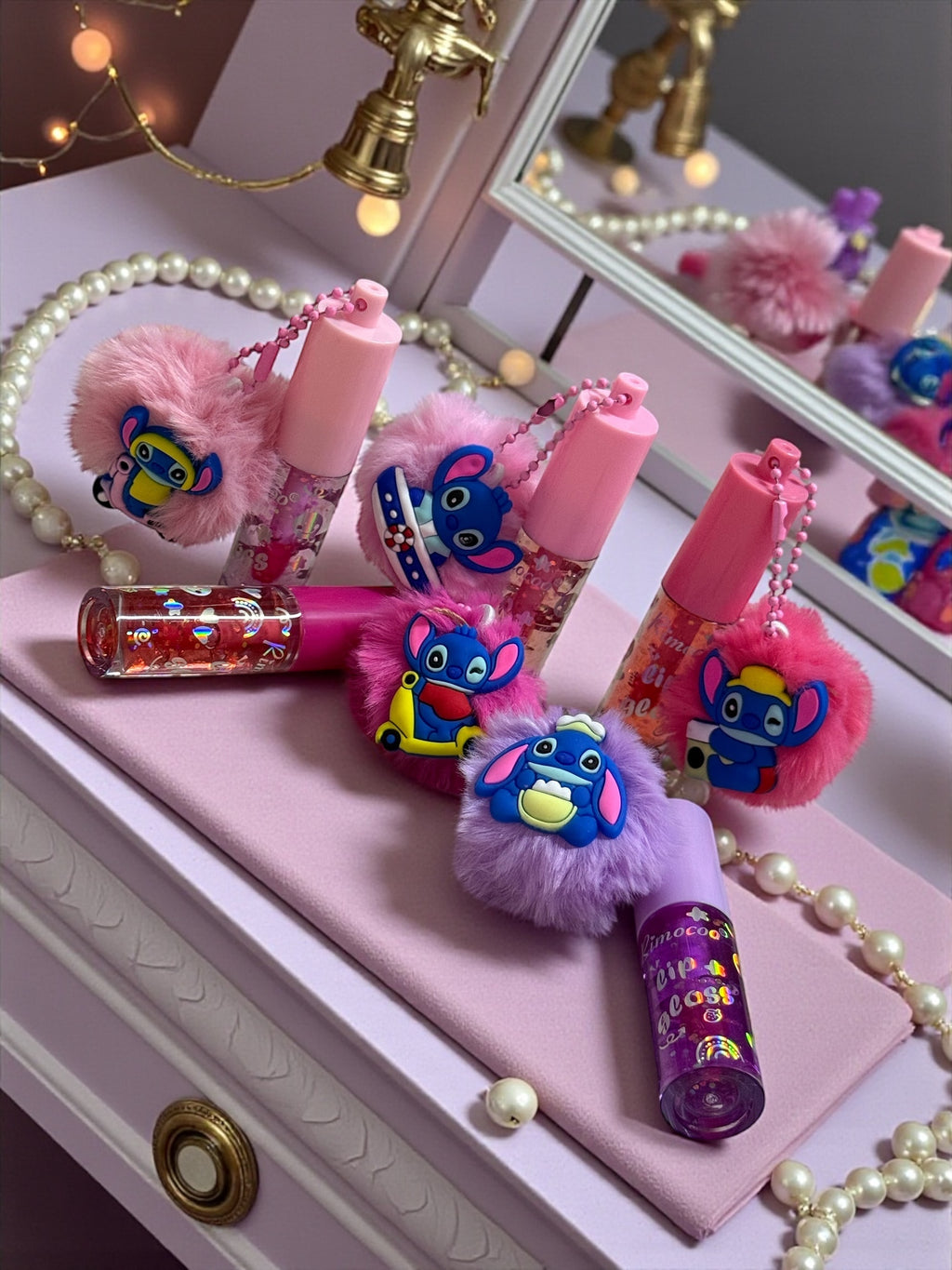Lip gloss stitch