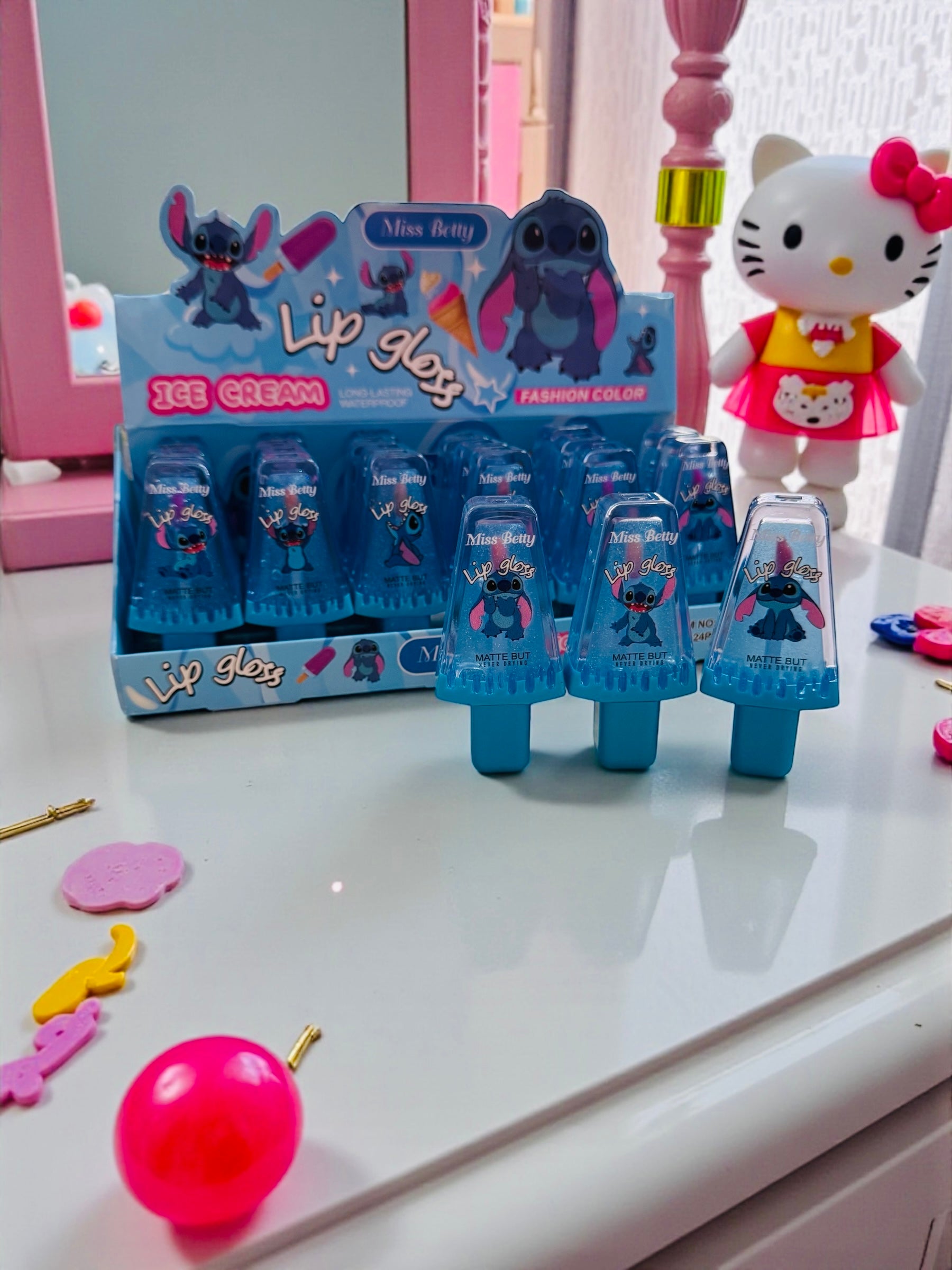 Lip gloss stitch