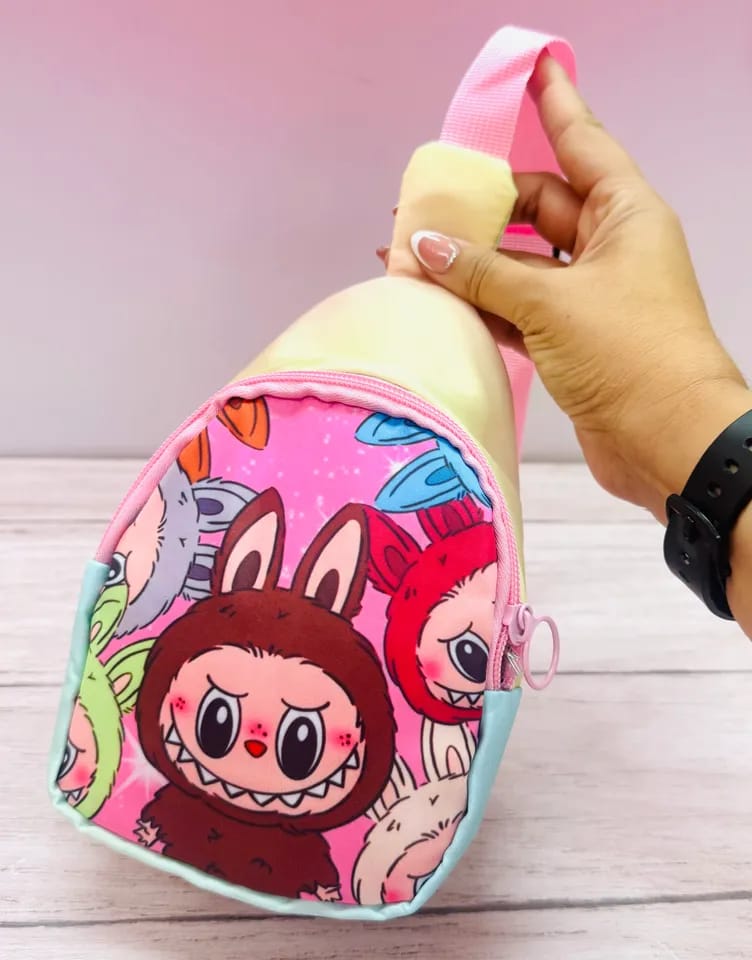 Bolso pechero labubu